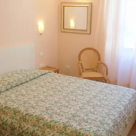 Отель Rita Major 2*