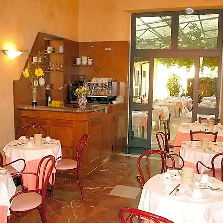 Rita Major Hotel 2*